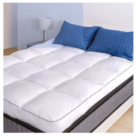 Luxury Gel Infused Mattress Topper - Twin - Picture 1 of 10